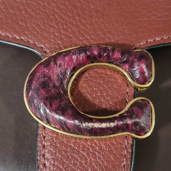 🍷✨ Coach Tabby Crossbody Bag – Port Wine Multi • Iconic Coach “C” Hardware ✨🍷 - Picture 4 of 14